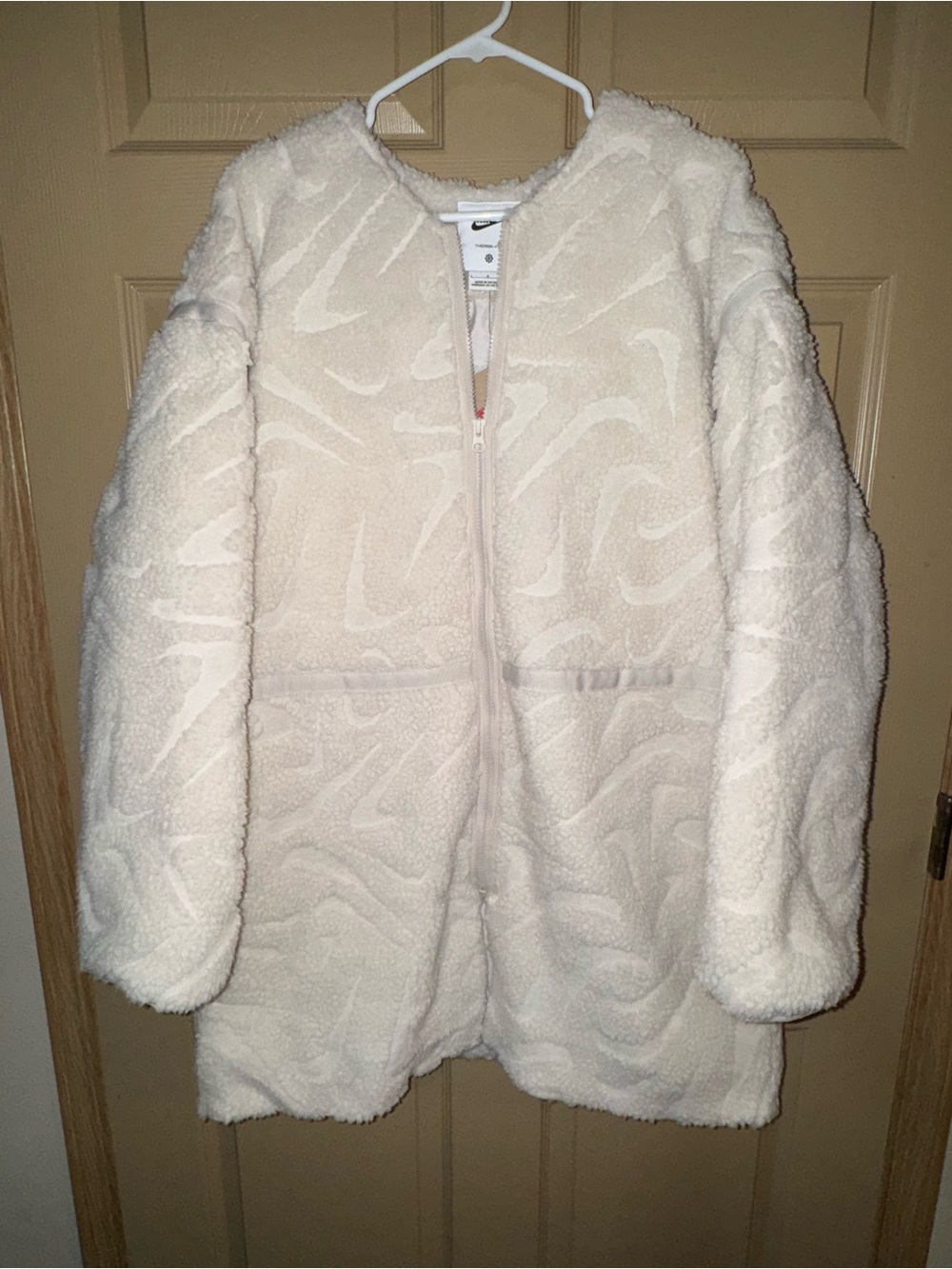 NWT - Nike Women's Cream Sherpa Zip-Up Teddy Jacket (Large)